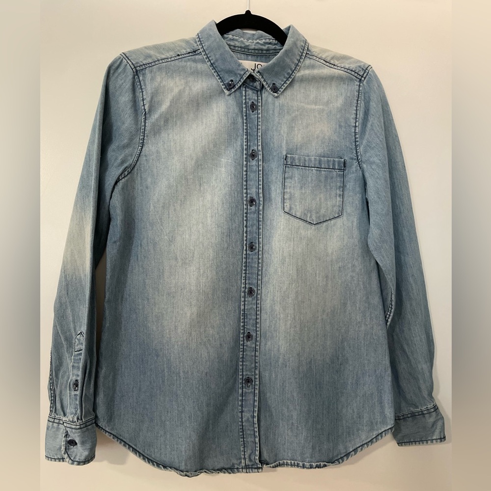 Women’s Denim Button-down Shirt